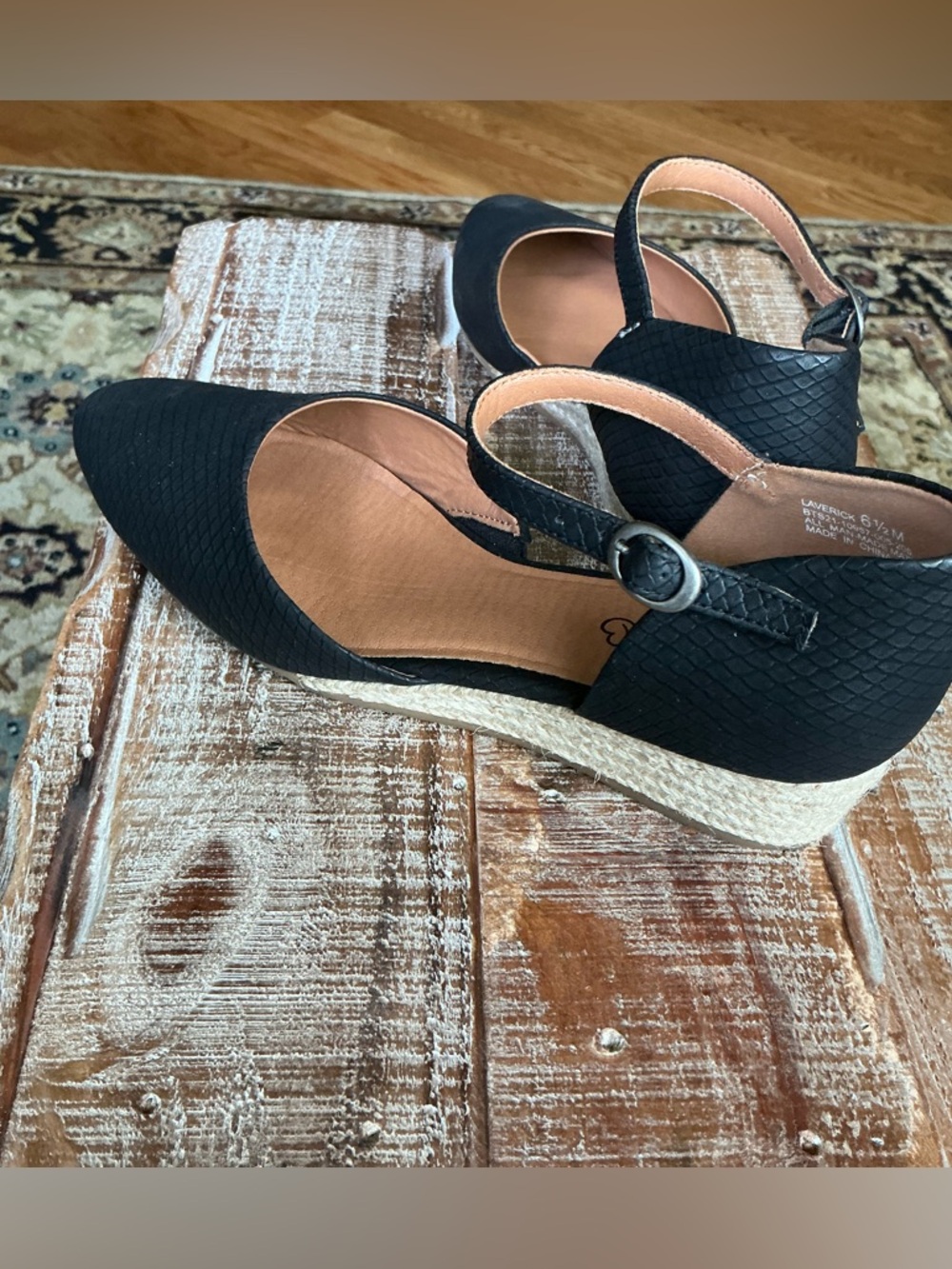 Women’s Black Espadrille Wedge Closed Toe Shoes Size 6 1/2 M